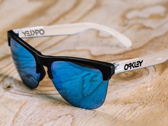 Oakley sun3.jpg